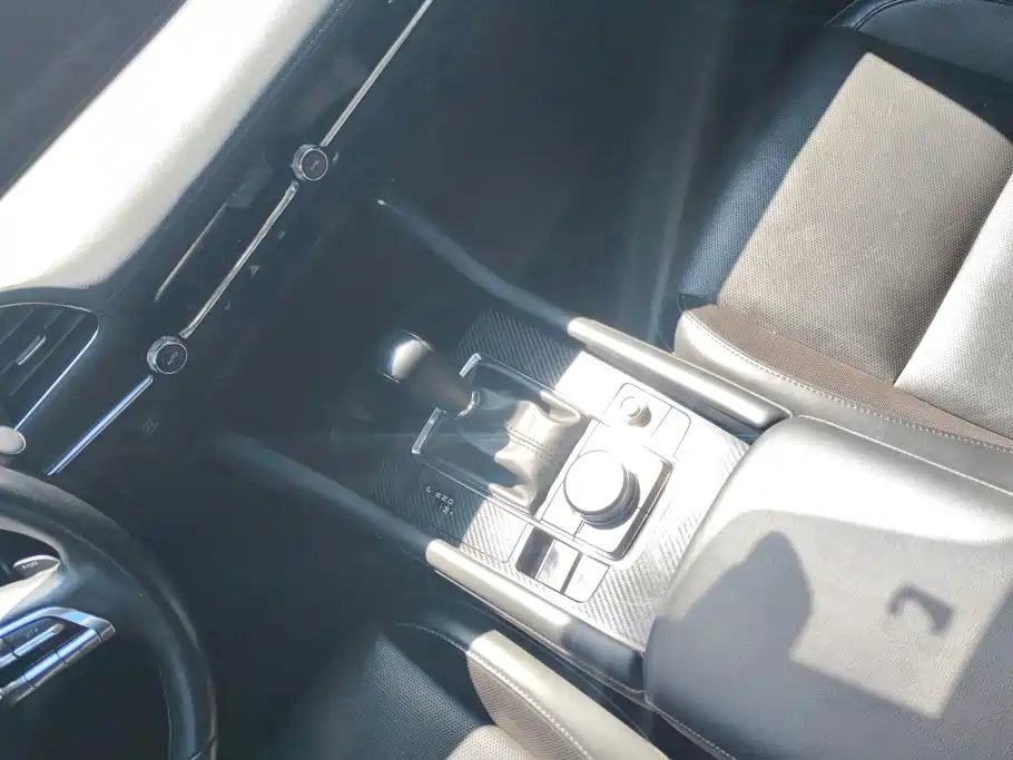 Mazda 3 Axela — миниатюра 16