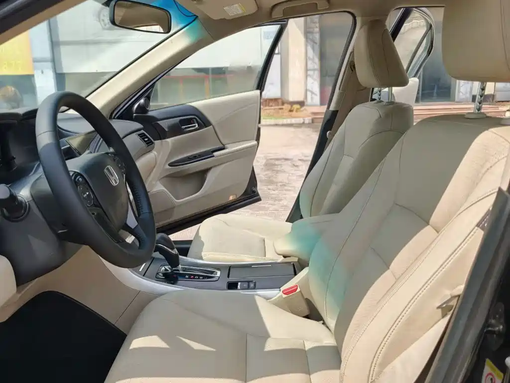 Honda Accord — миниатюра 7
