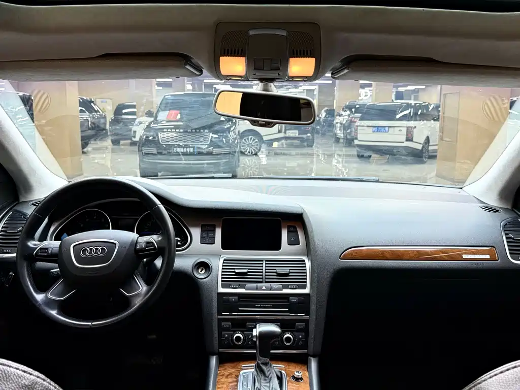 Audi Q7 — миниатюра 6