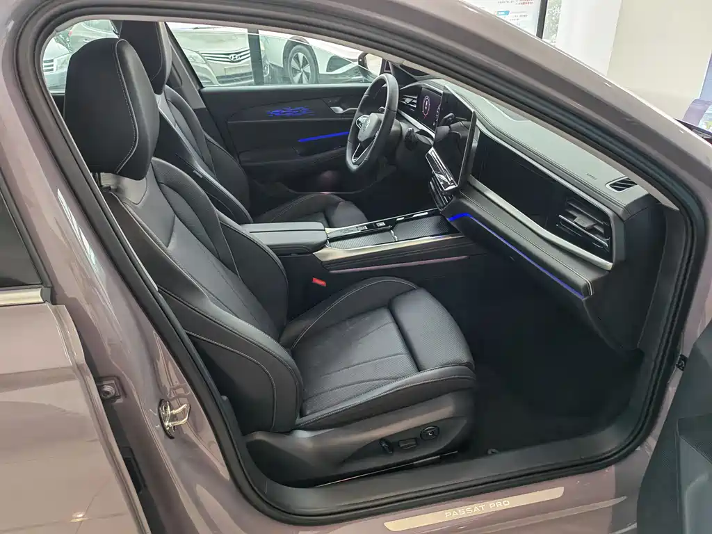 Volkswagen Passat 2025 Pro 380TSI