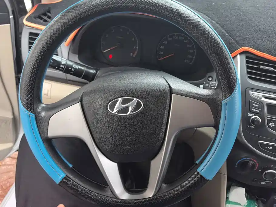 Hyundai Verna — миниатюра 15