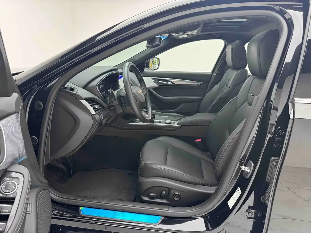 Cadillac CT5 — миниатюра 8