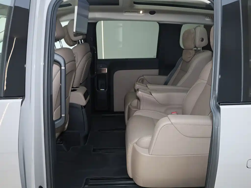 Li Auto Li MEGA — миниатюра 11