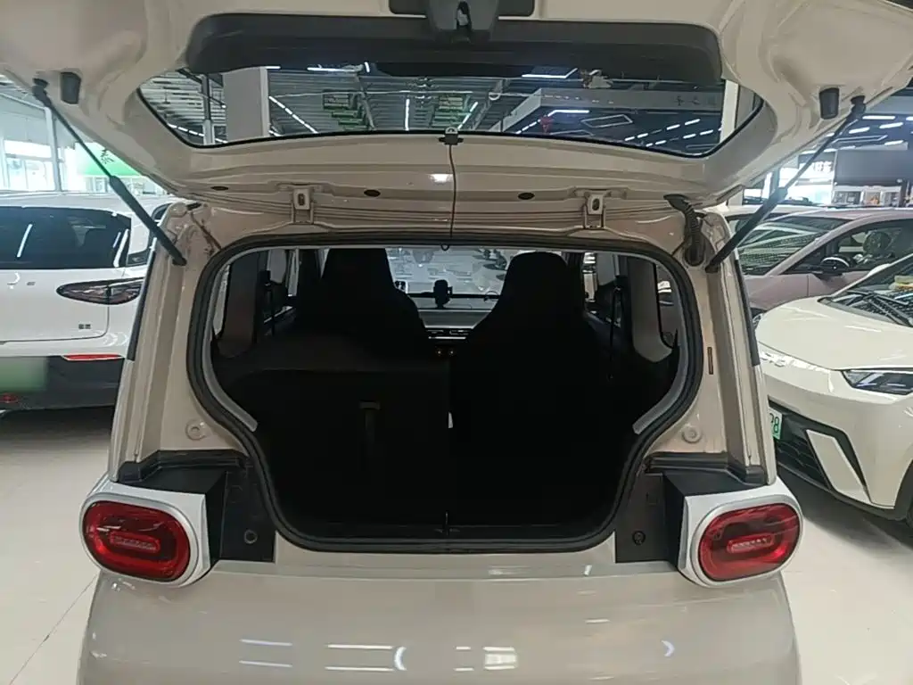 Wuling MINIEV — миниатюра 19