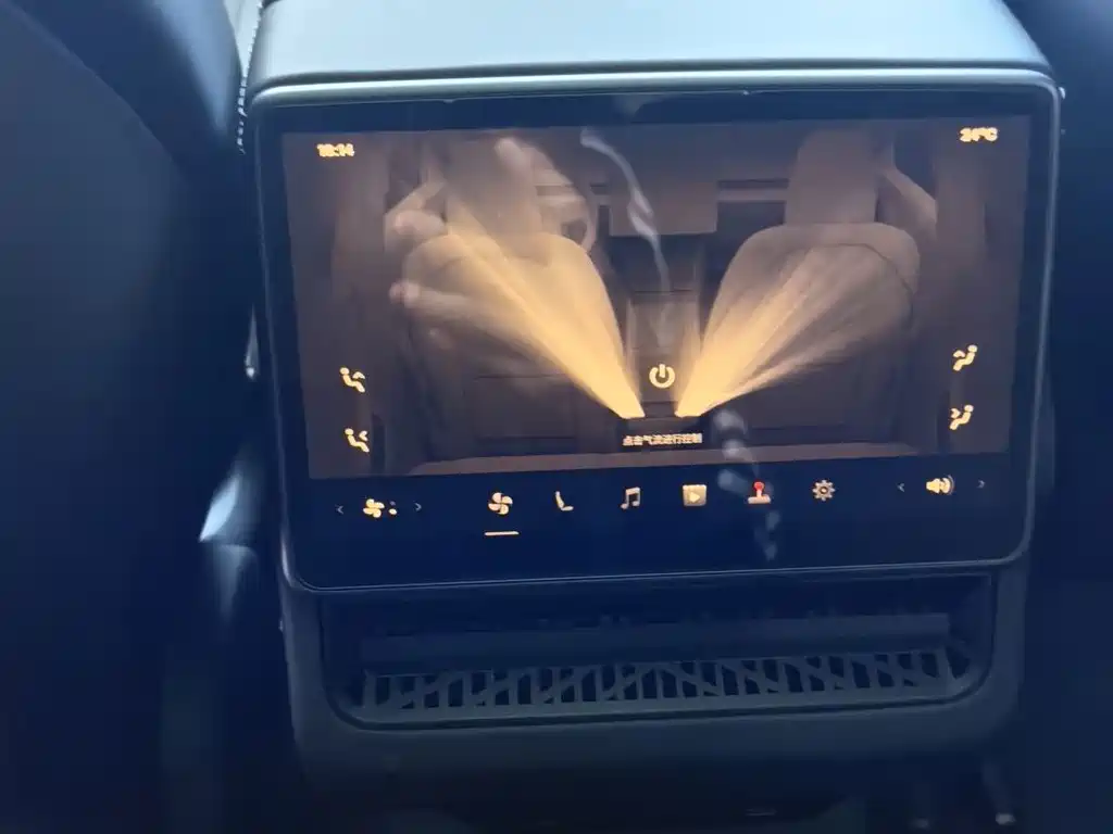 Tesla Model 3 — миниатюра 11