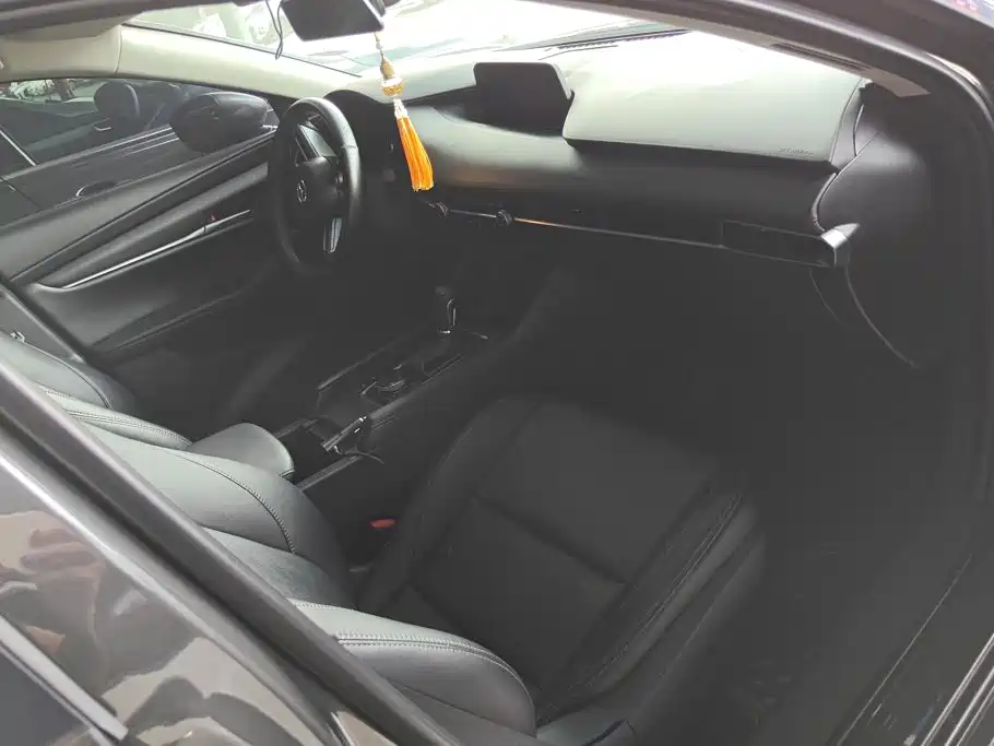 Mazda 3 Axela — миниатюра 8