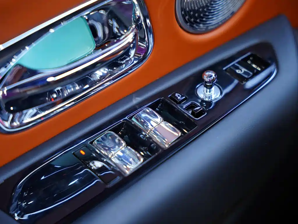 Rolls-Royce Cullinan — миниатюра 34
