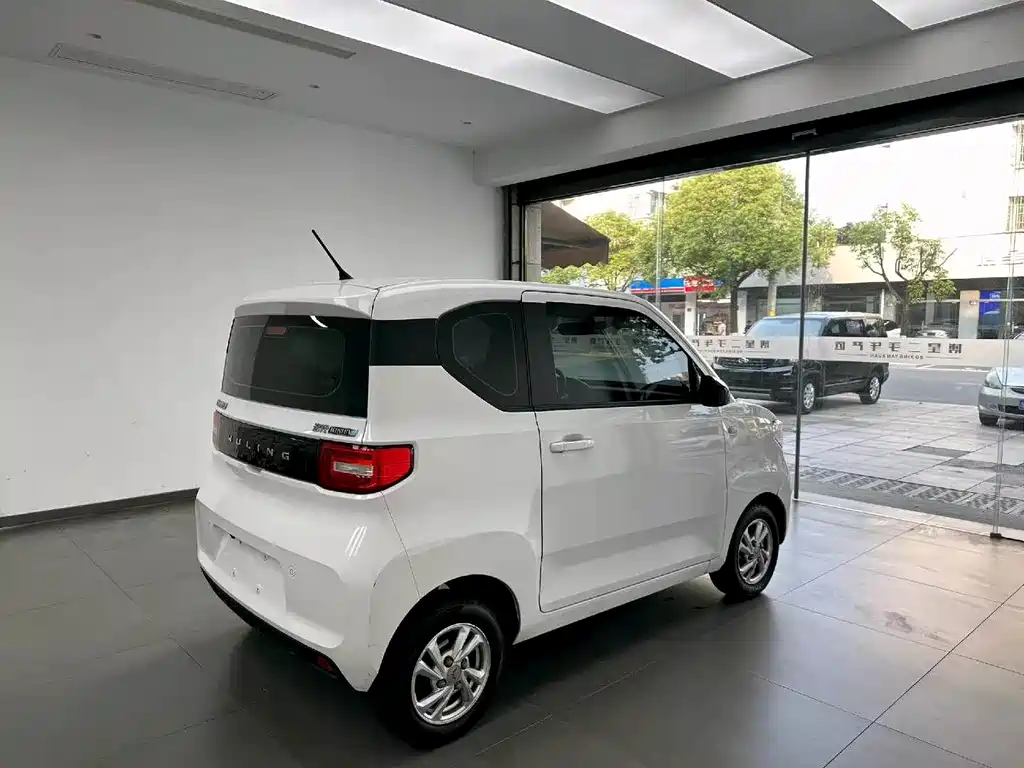 Wuling MINIEV — миниатюра 9