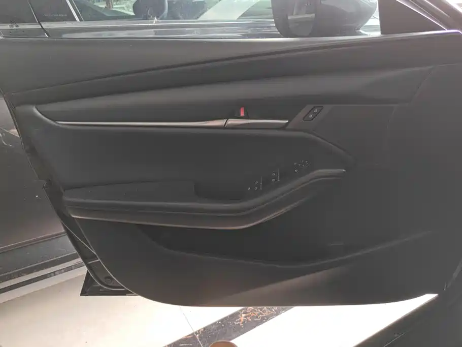 Mazda 3 Axela — миниатюра 7