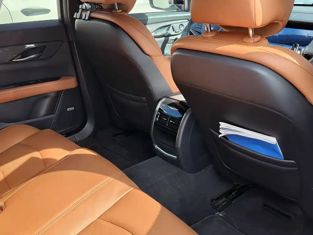 Cadillac CT6 — миниатюра 8
