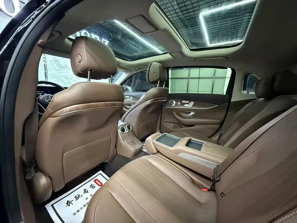Mercedes-Benz E-Class — миниатюра 9