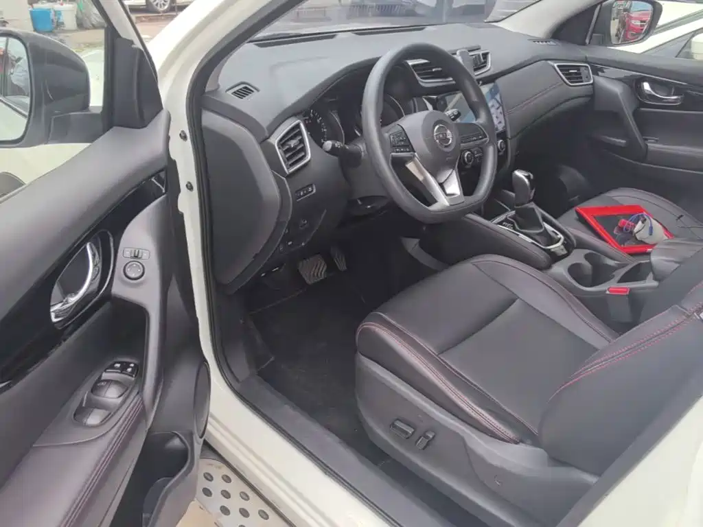 Nissan Qashqai — миниатюра 16