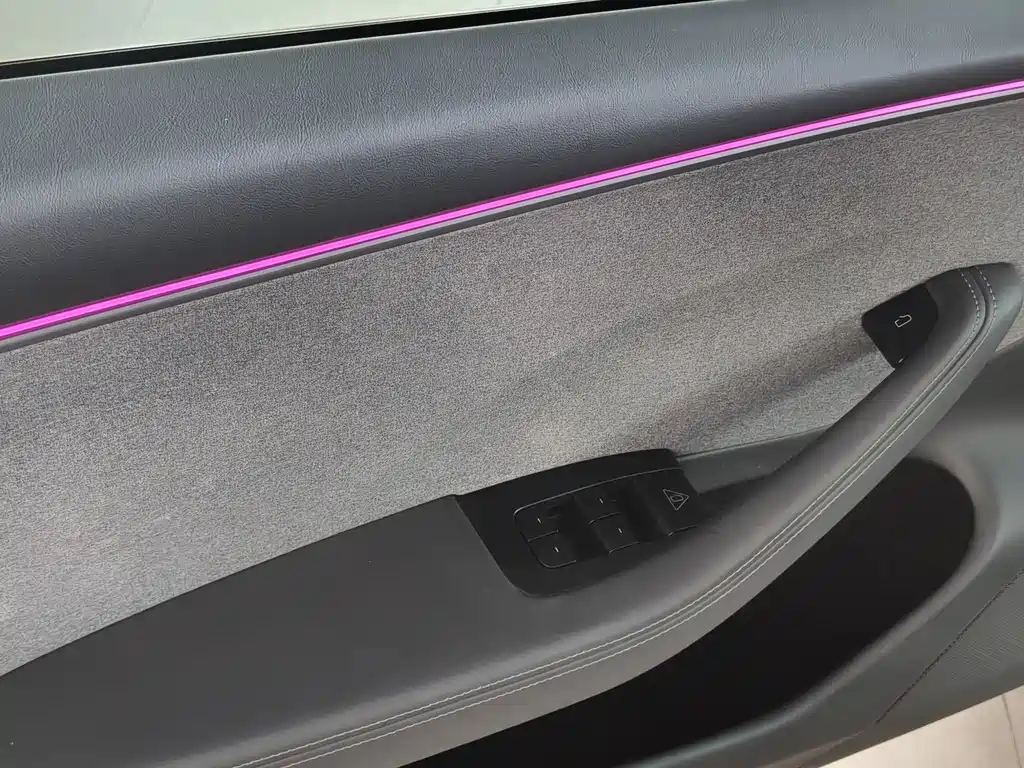 Tesla Model 3 — миниатюра 13