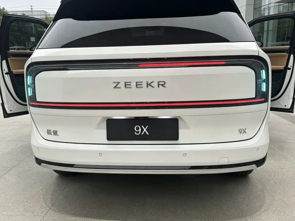 Zeekr 9X 2025 Hyper 70kWh