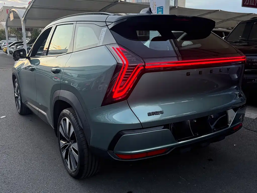Geely Boyue L — миниатюра 8