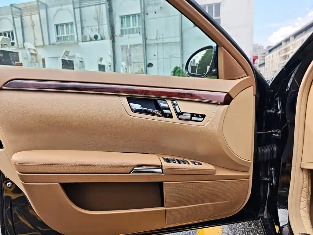 Mercedes-Benz S-Class — миниатюра 22