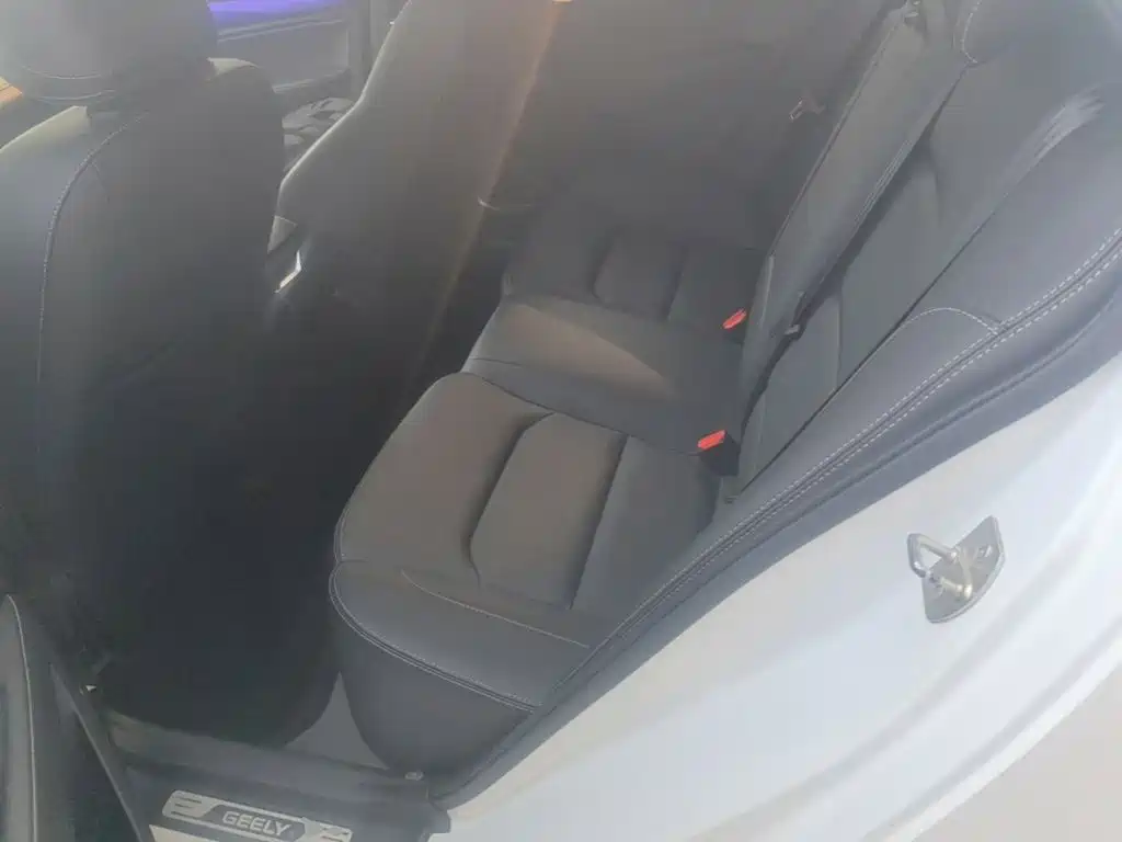 Geely Emgrand — миниатюра 17