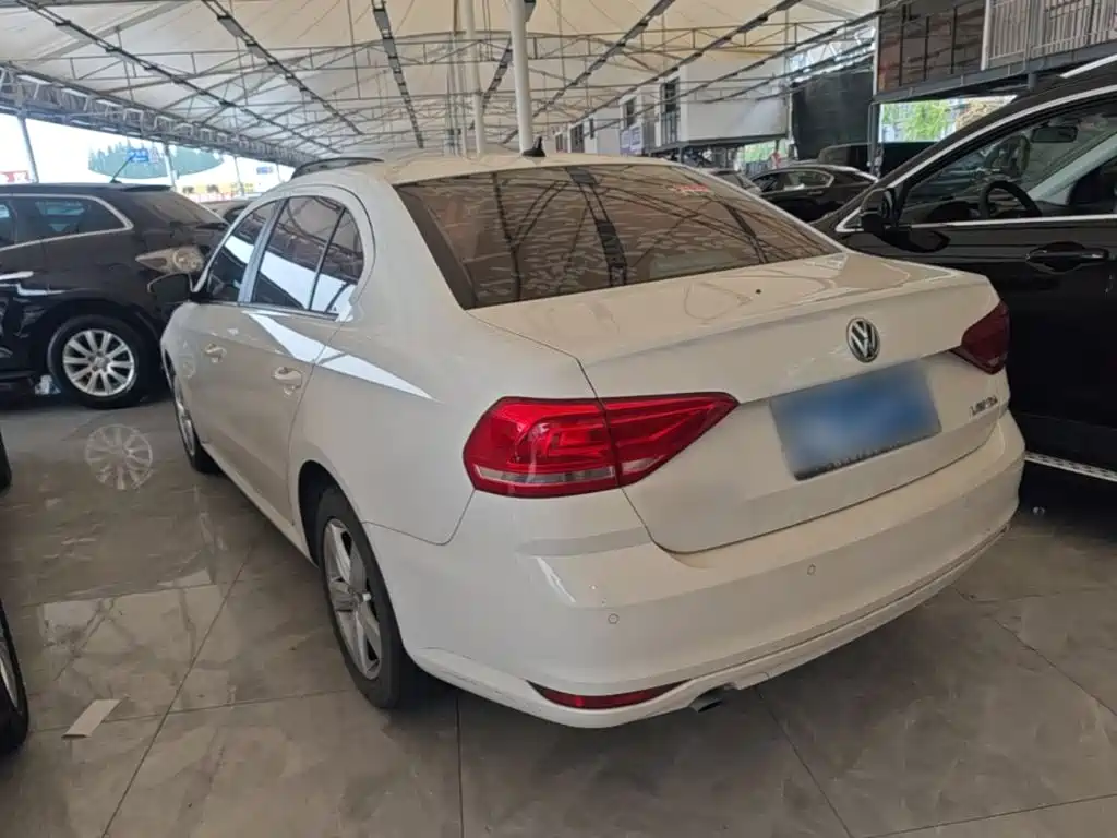 Volkswagen Lavida — миниатюра 5