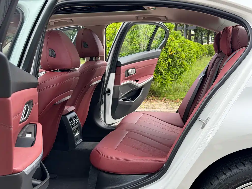 BMW i3 — миниатюра 13
