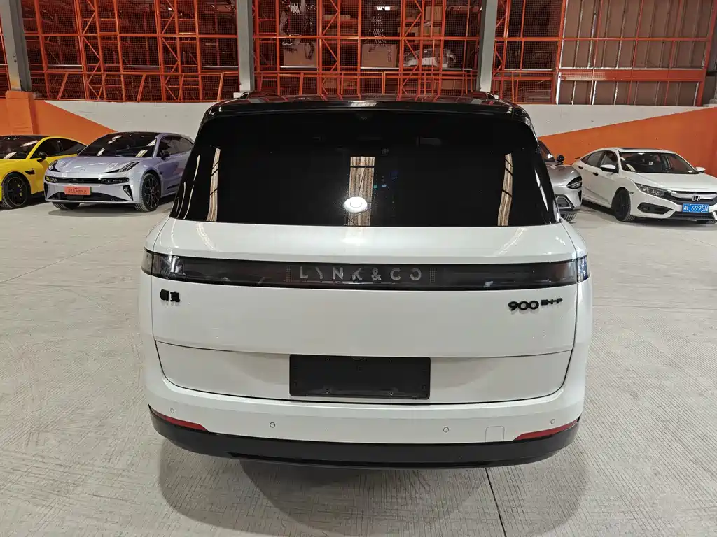 Lynk & Co 900 2025 2.0T Ultra 6 мест