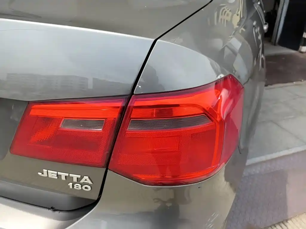 Volkswagen Jetta — миниатюра 8