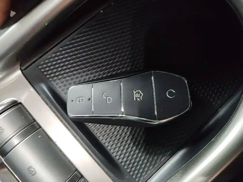 BYD Dolphin — миниатюра 9