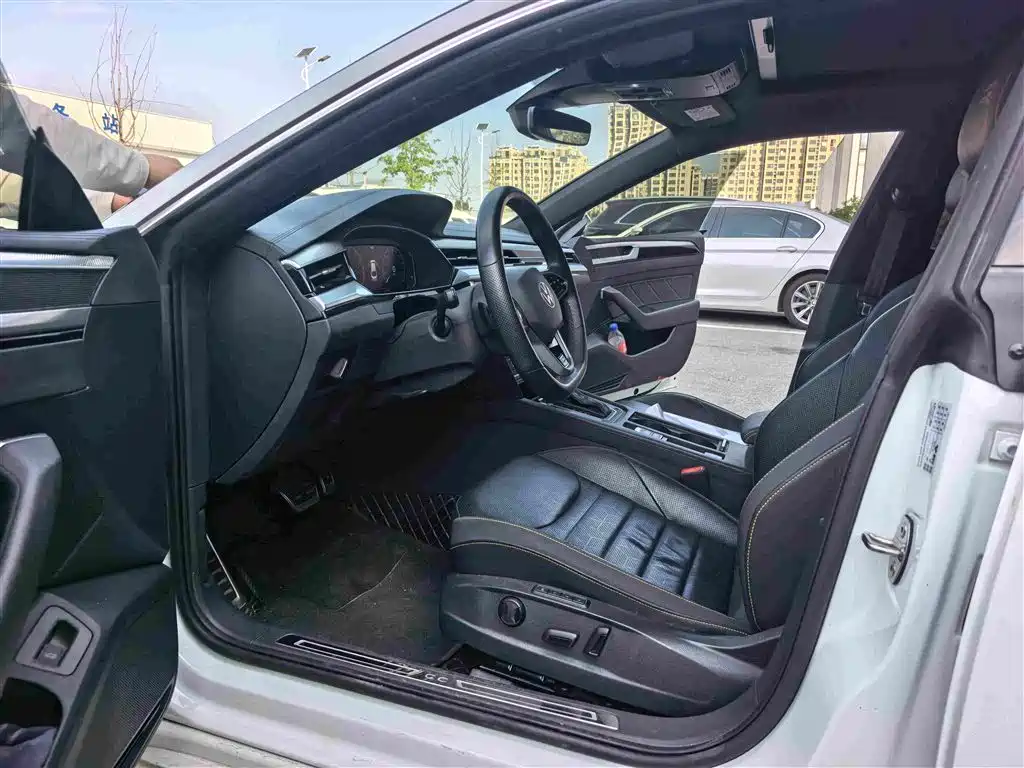 Volkswagen CC — миниатюра 9