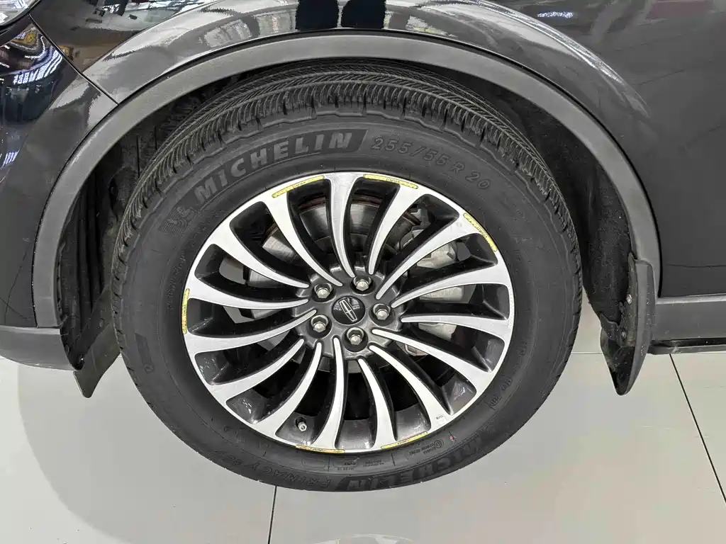 Lincoln Aviator — миниатюра 5