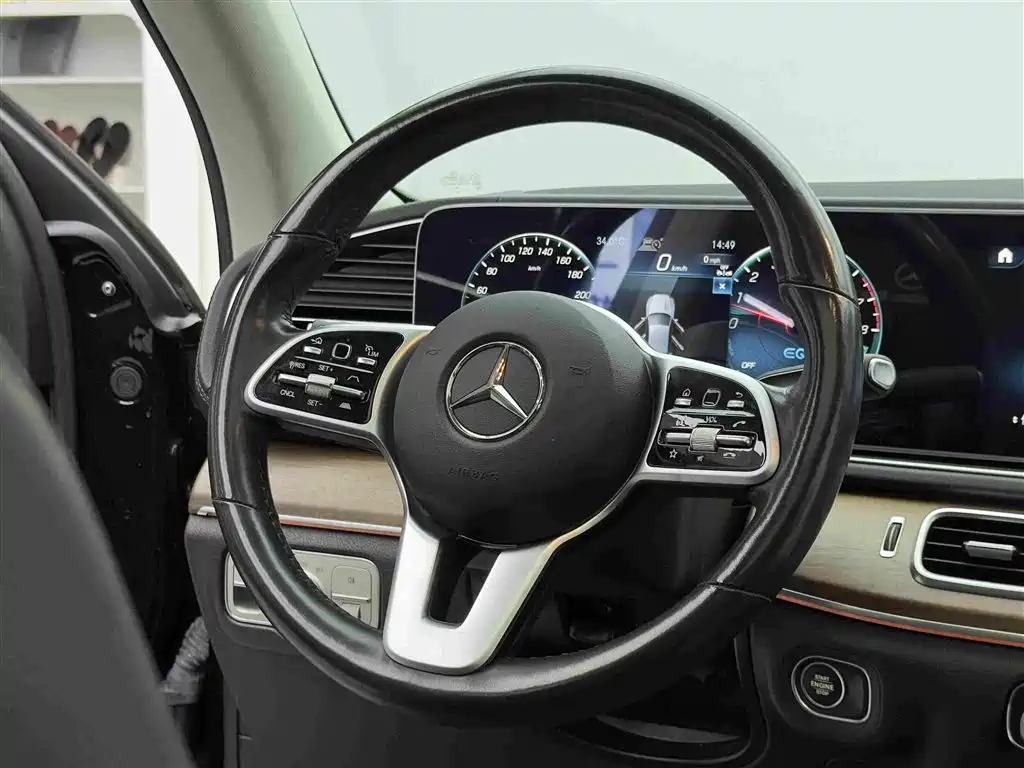 Mercedes-Benz GLE New Energy — миниатюра 14
