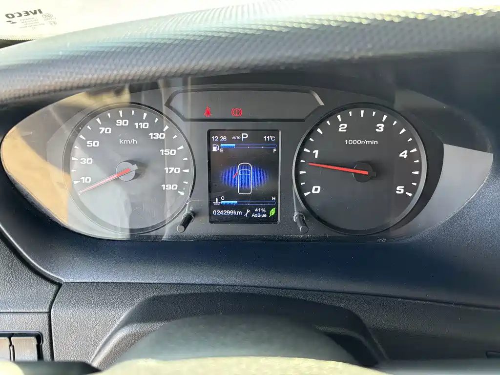 IVECO Ousheng — миниатюра 12