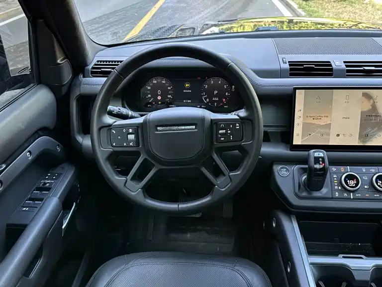 Land Rover Defender — миниатюра 10