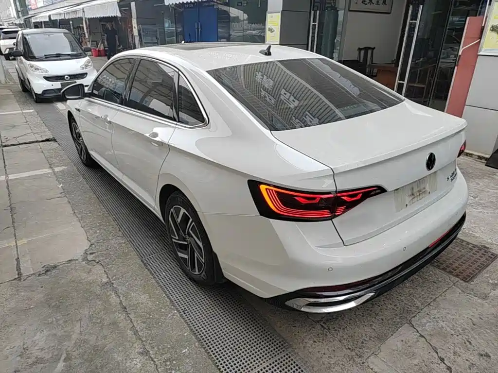 Volkswagen Sagitar — миниатюра 5