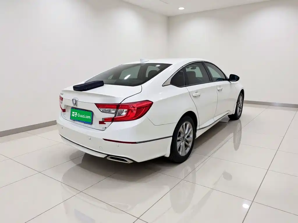 Honda Accord — миниатюра 4