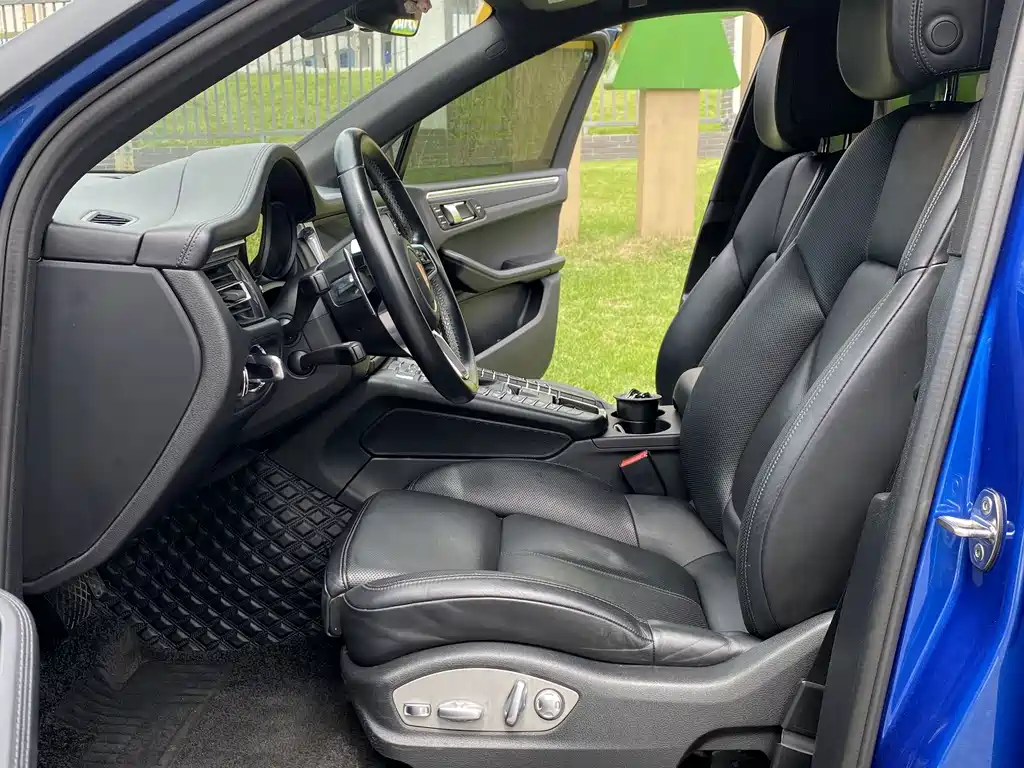Porsche Macan — миниатюра 11