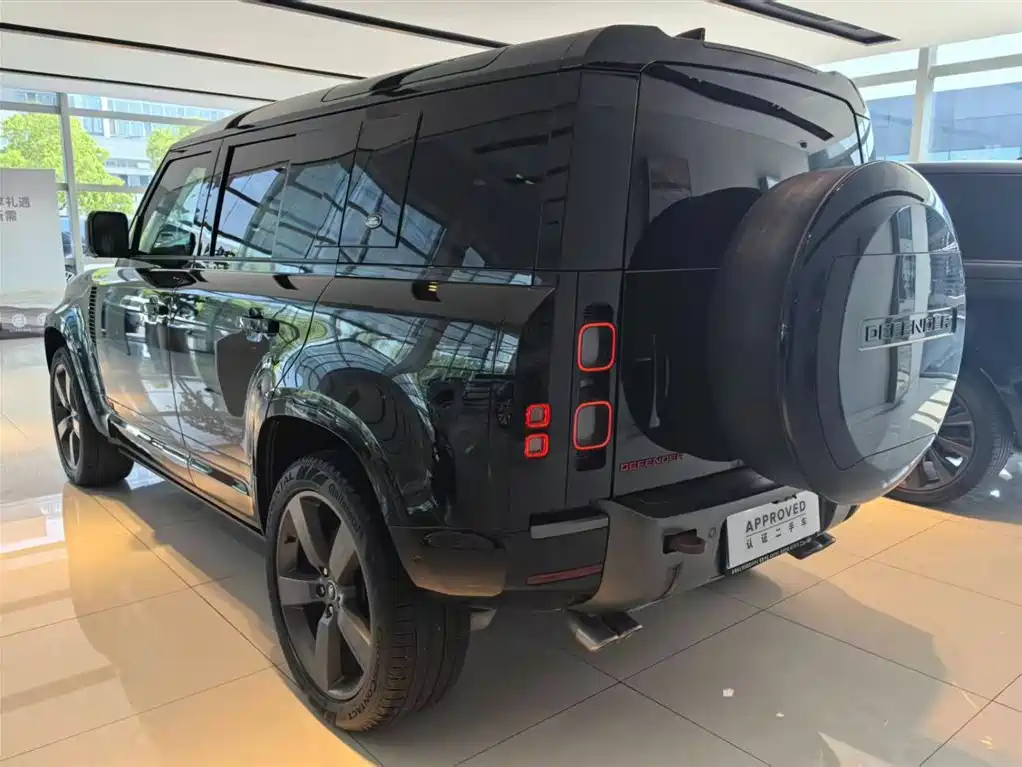 Land Rover Land Rover Defender 2023 110 5.0T V8