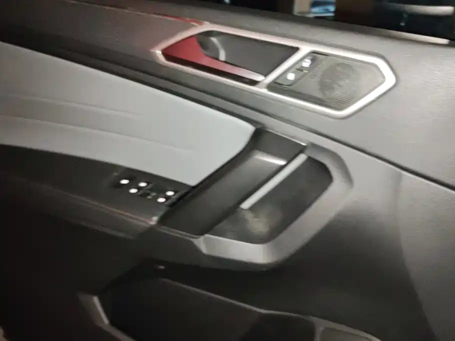 Volkswagen Tiguan X — миниатюра 7