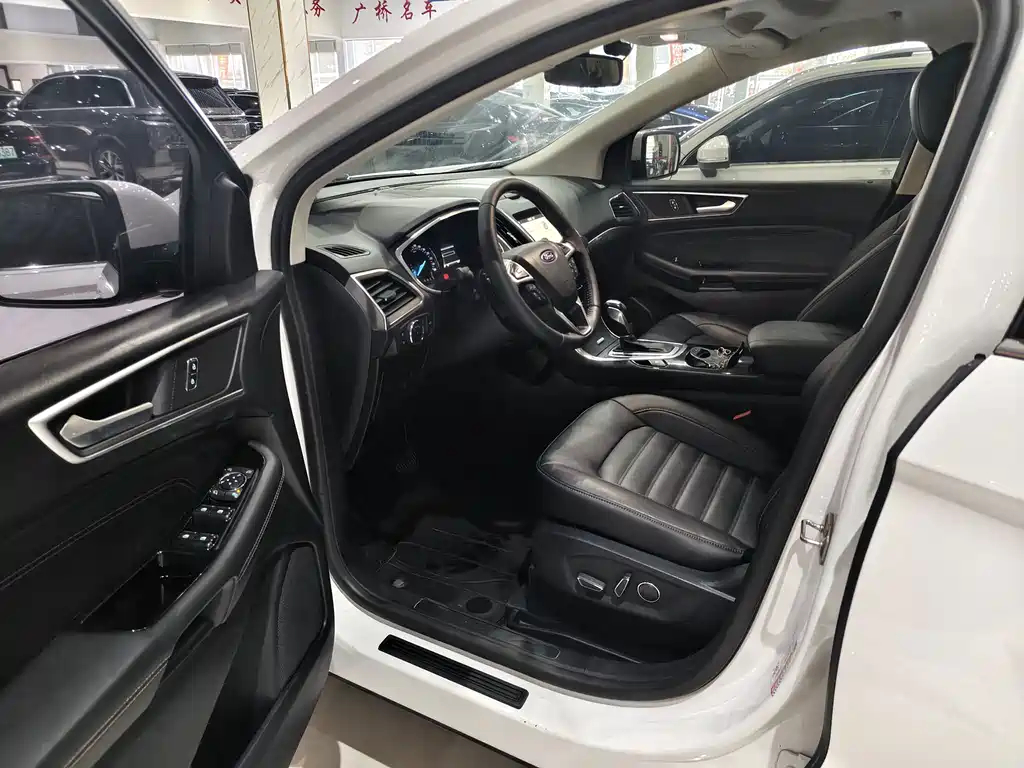 Ford Edge — миниатюра 4