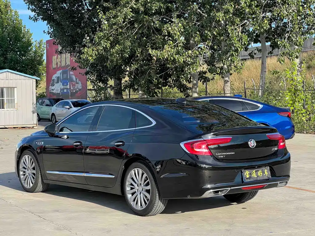 Buick LaCrosse — миниатюра 9