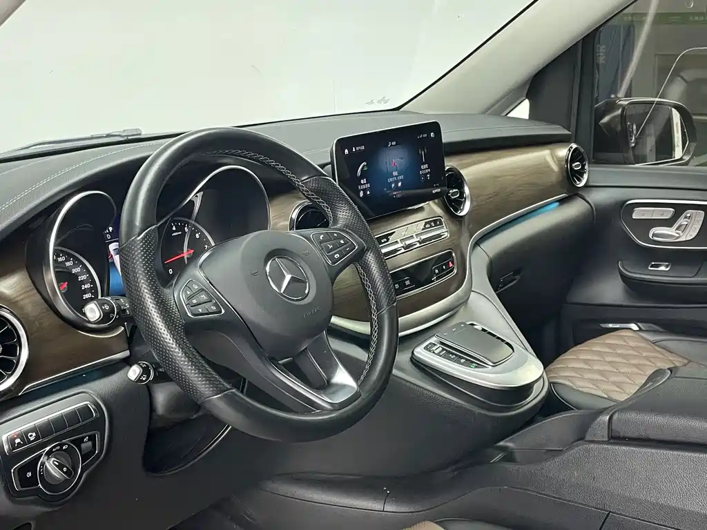Mercedes-Benz V-Class — миниатюра 8