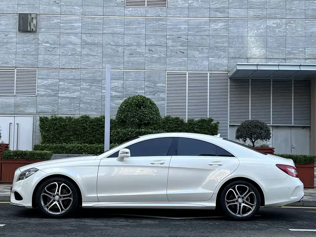 Mercedes-Benz CLS — миниатюра 3