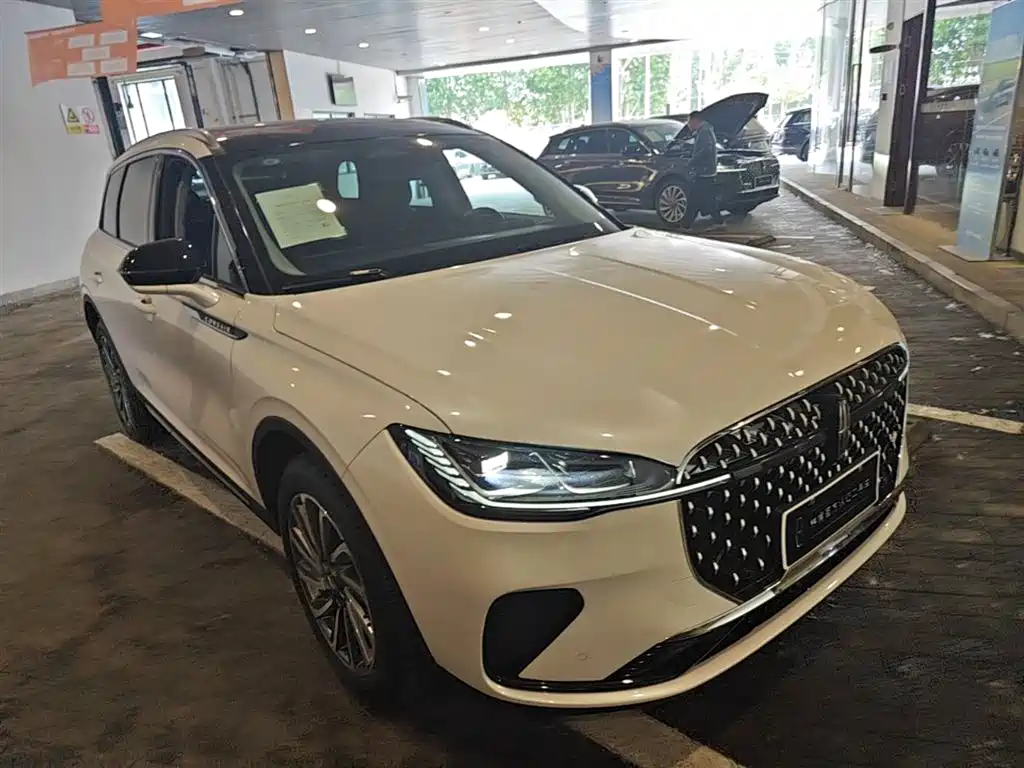Lincoln Corsair 2024 2.0T