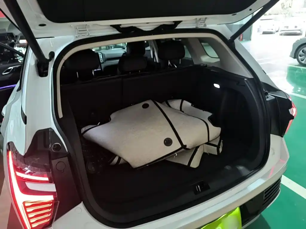 Hongqi Hongqi HS3 PHEV — миниатюра 19