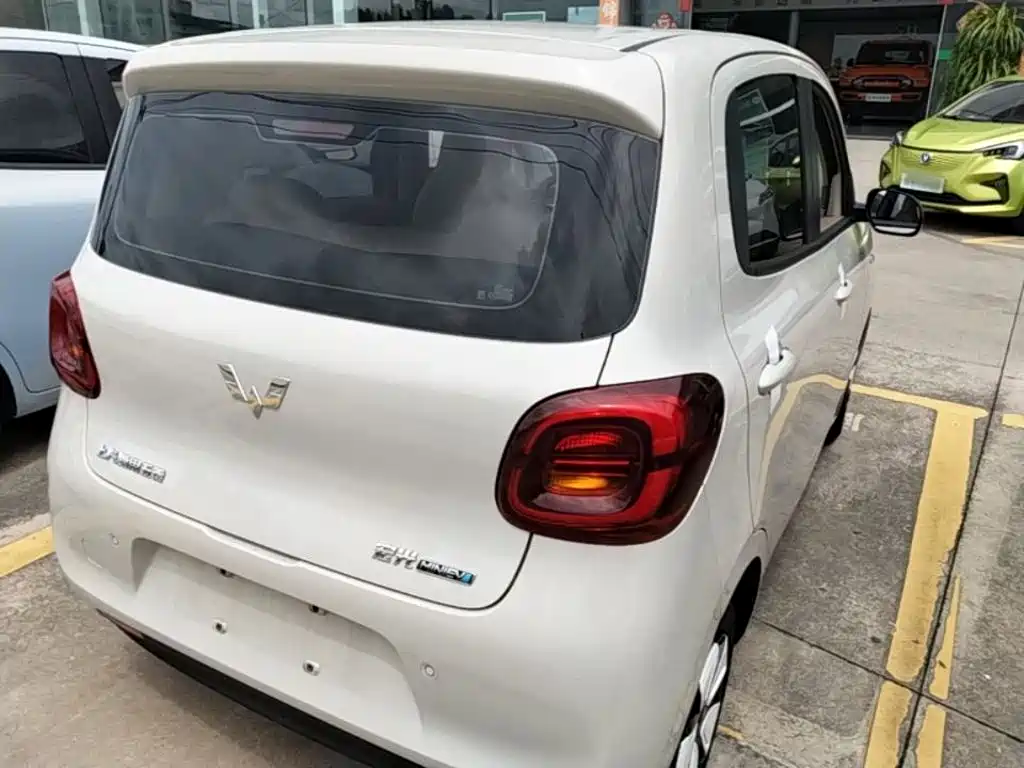 Wuling MINIEV — миниатюра 7