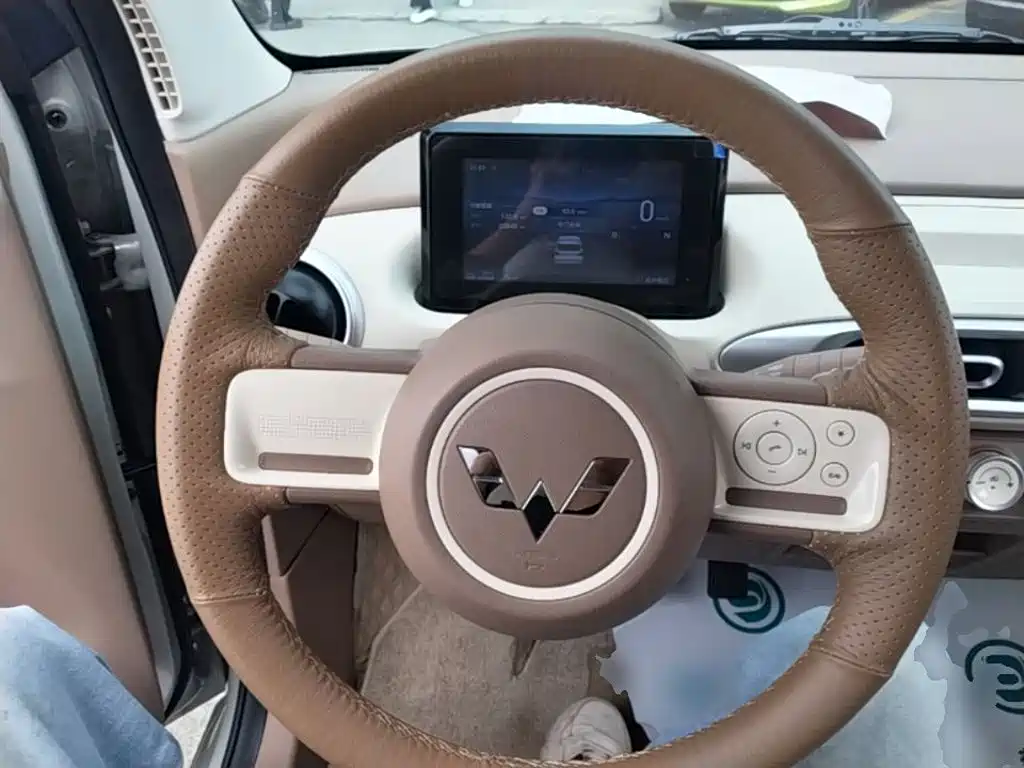 Wuling MINIEV — миниатюра 11