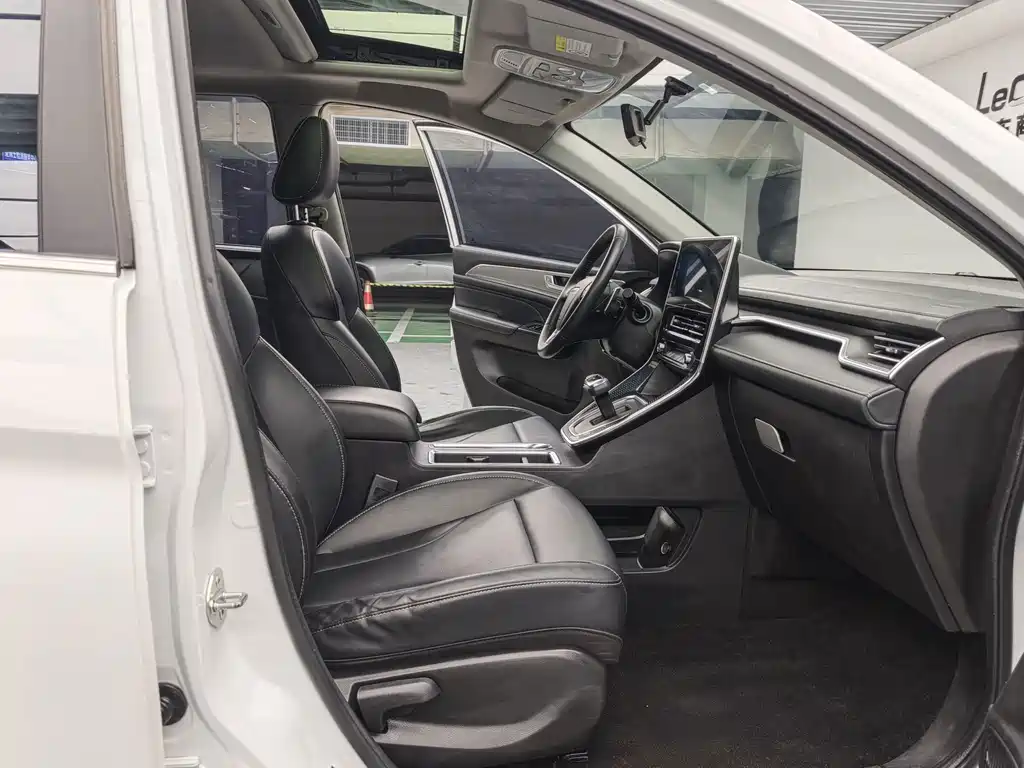 Haval M6 — миниатюра 11