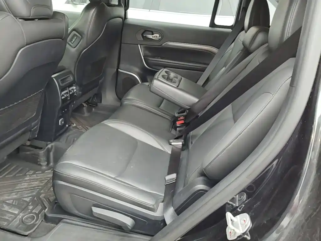 Jeep Commander — миниатюра 17