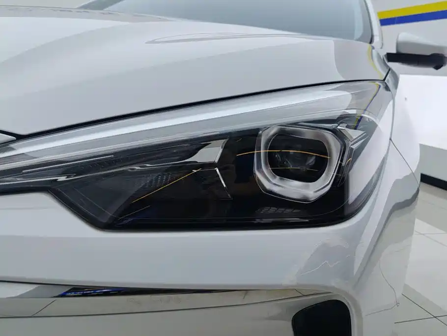Roewe i5 — миниатюра 5
