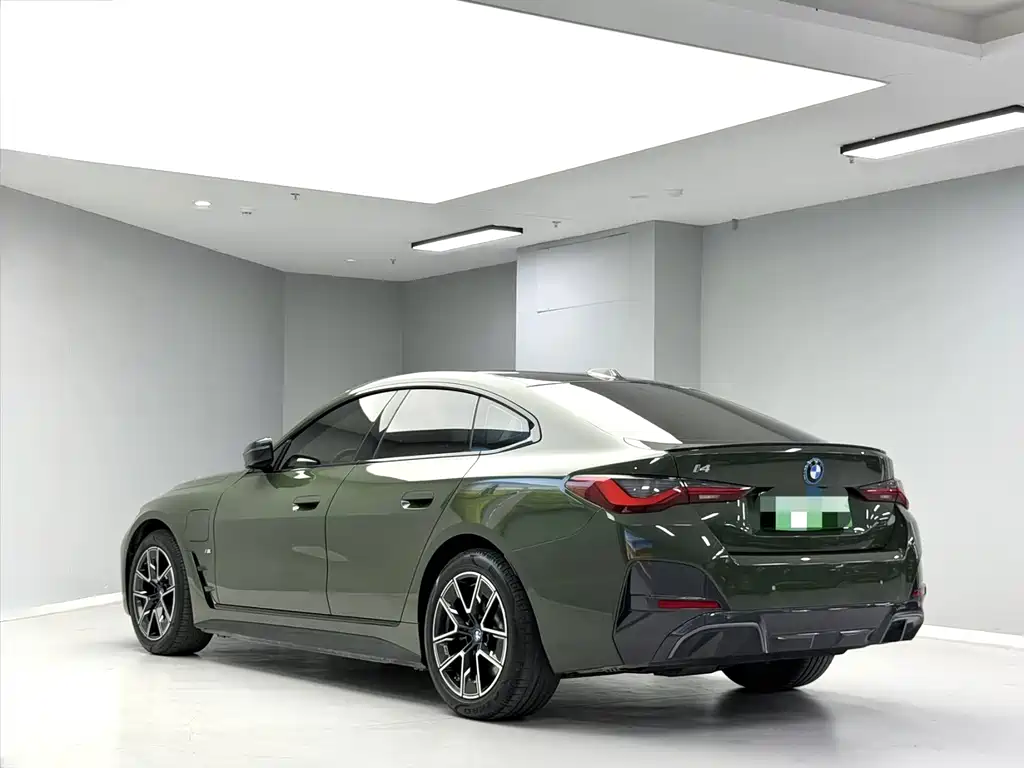 BMW i4 2023 eDrive35