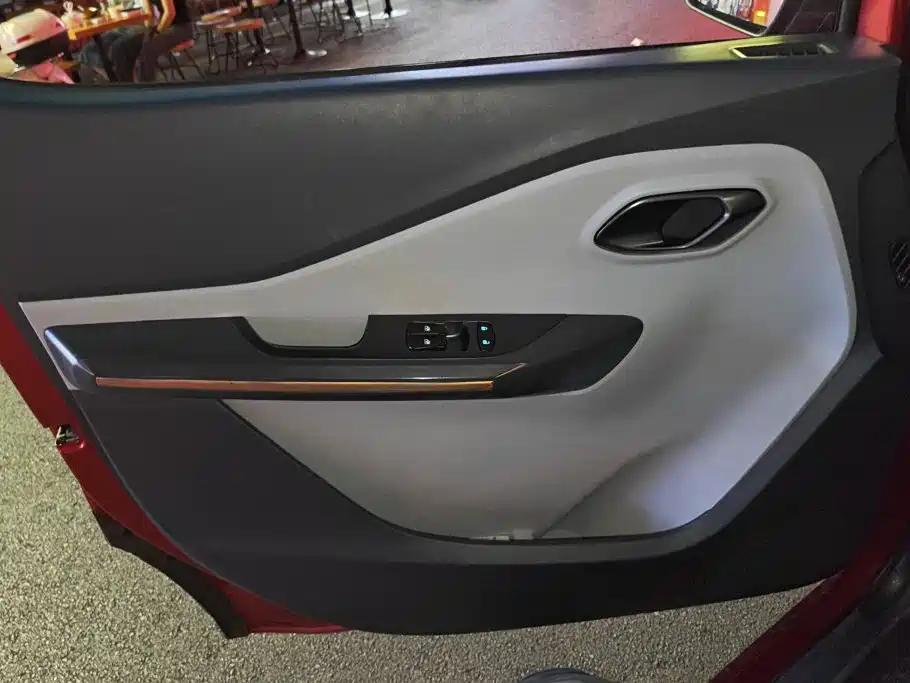 Baojun E200 — миниатюра 7