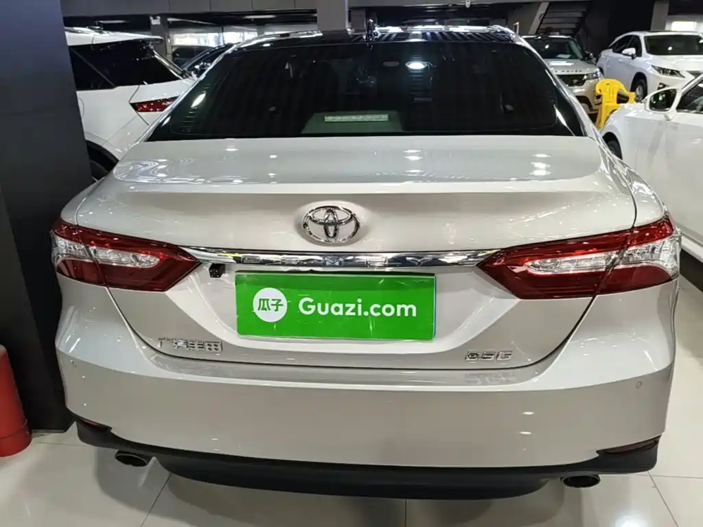 Toyota Camry — миниатюра 6